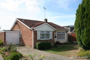 Detached Family 3 bedroom spacious bungalow offering modern attractive accommodation.